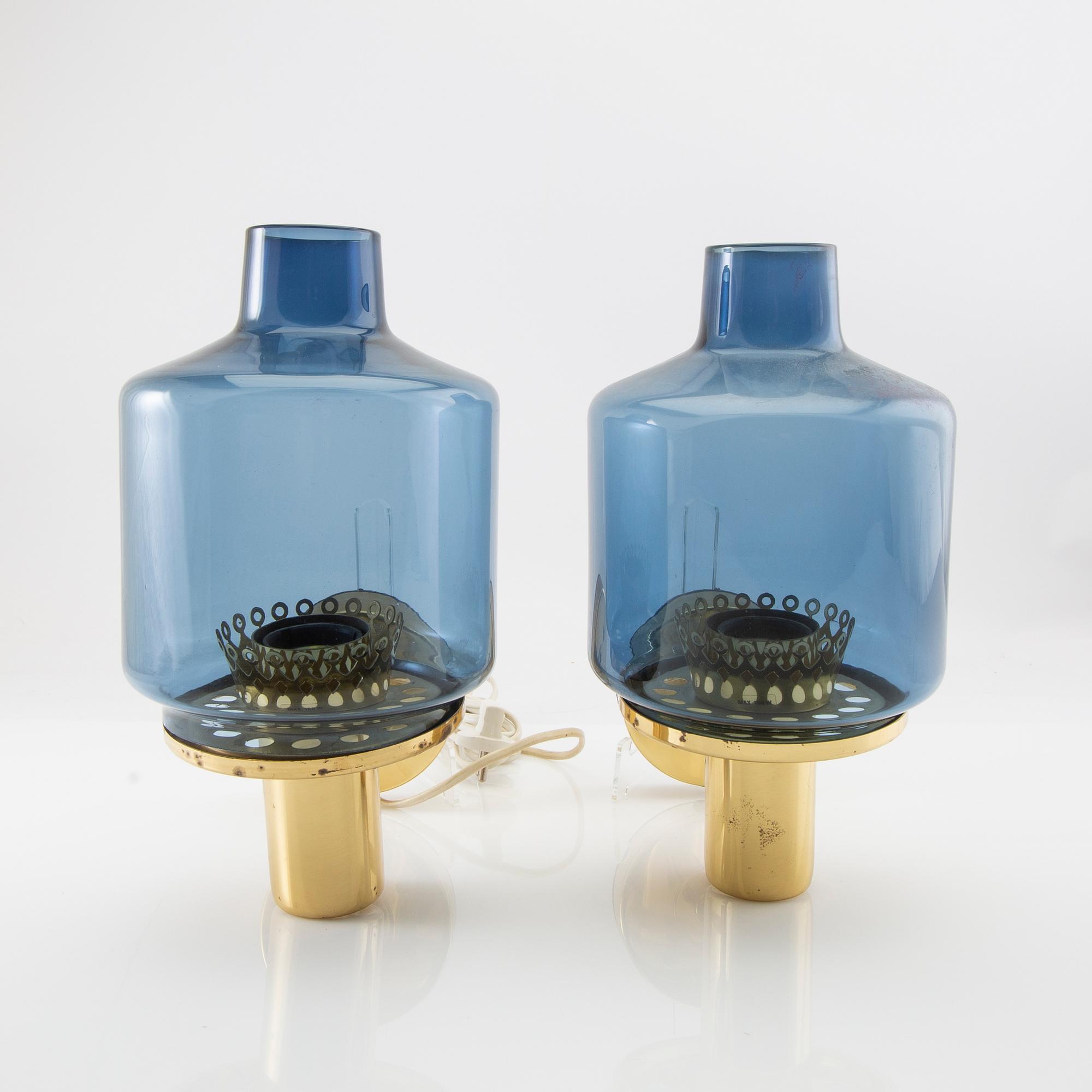 Hans-Agne Jakobsson, wall lamps a pair model no V 222/4 Markaryd late 20th century.