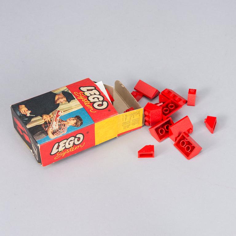 PARTI LEKSAKER, 5 st, bl a trä och plåt, Brio, Lego, Mamod m fl. 1950-60-tal.