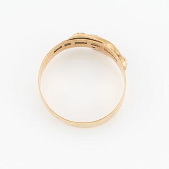 Ring, 18K gold with small pearls, Gustaf Dahlgren & Co, Malmö, year 1900.