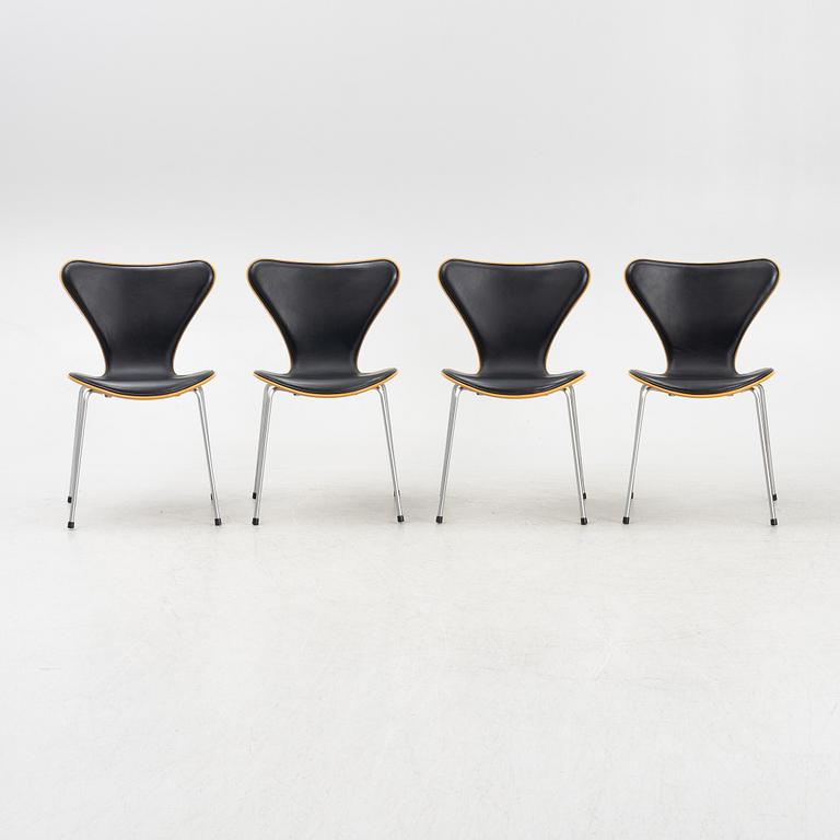 Arne Jacobsen, stolar, 4 st, "Sjuan", Fritz Hansen, Danmark, 2001.