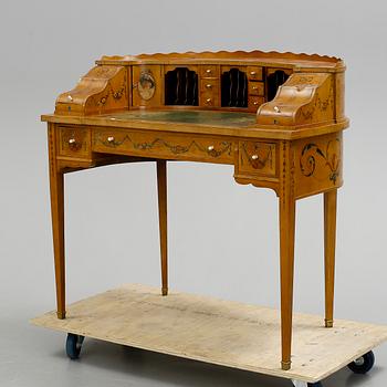 DAMSKRIVBORD. England, omkring år 1900.