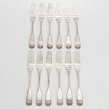 C. J. Heyne, och Grachev, ragusked och bestickuppsättning, 36 delar, silver, S:t Petersburg 1825 och 1894.