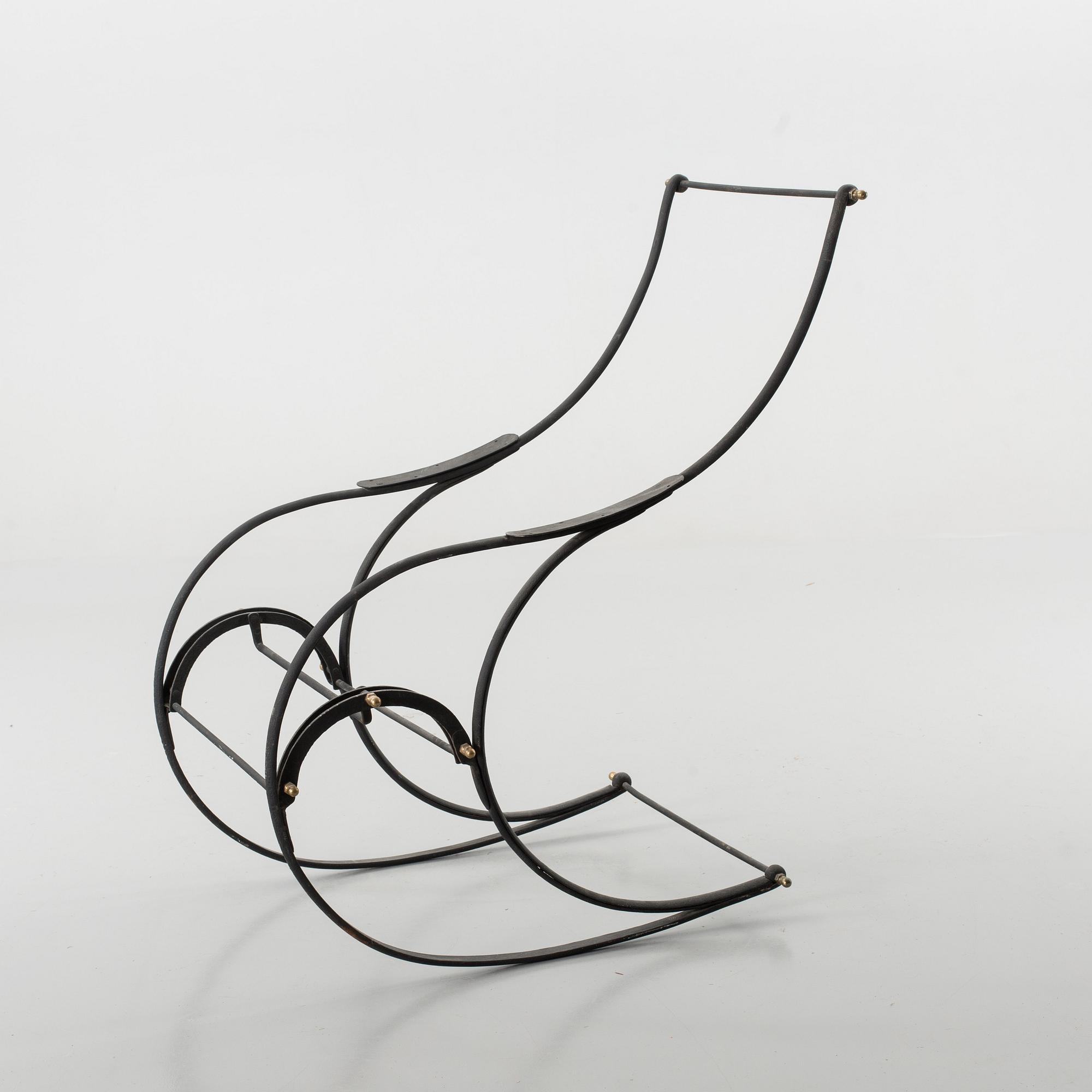 19TH CENTURY ROCKING CHAIR.