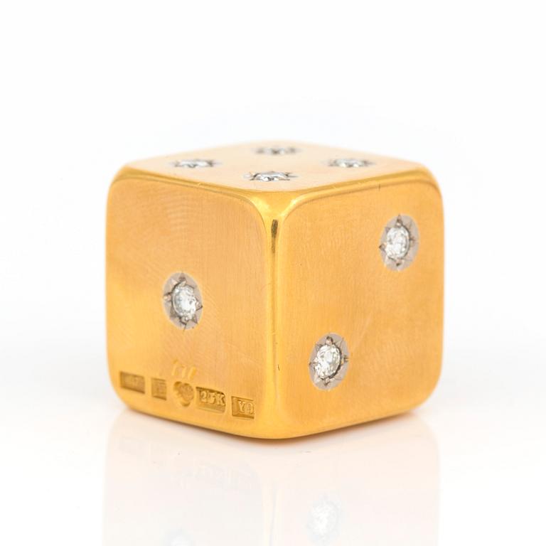 TÄRNING med briljantslipade diamanter, 23K guld.