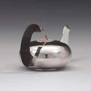 Karlheinz Sauer, A Karl-Heinz Sauer silver teapot, Västerås, Sweden 1986.