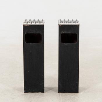 Beck & Jung, a pair of ashtrays on foot "Ultima 15", aluminium, Diverse Ting, Malmö.