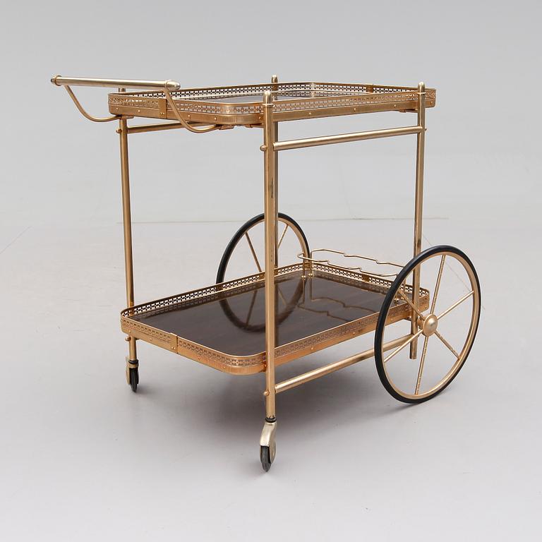 SERVERINGSVAGN, 1900-talets andra hälft.