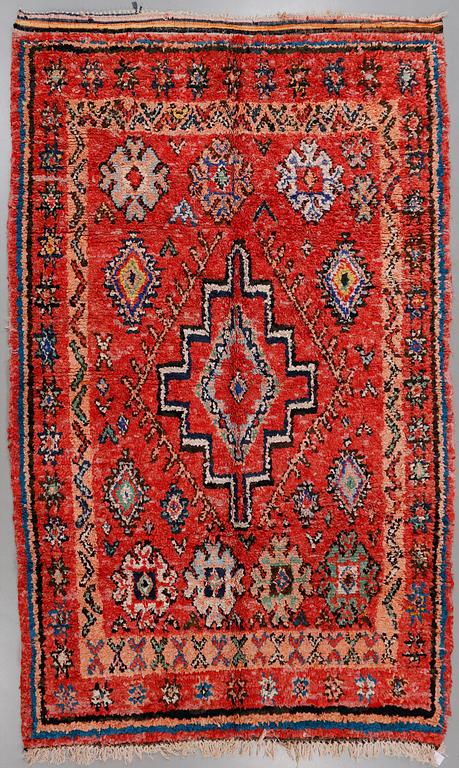MATTA, Marocko, ca 285x 195 cm.