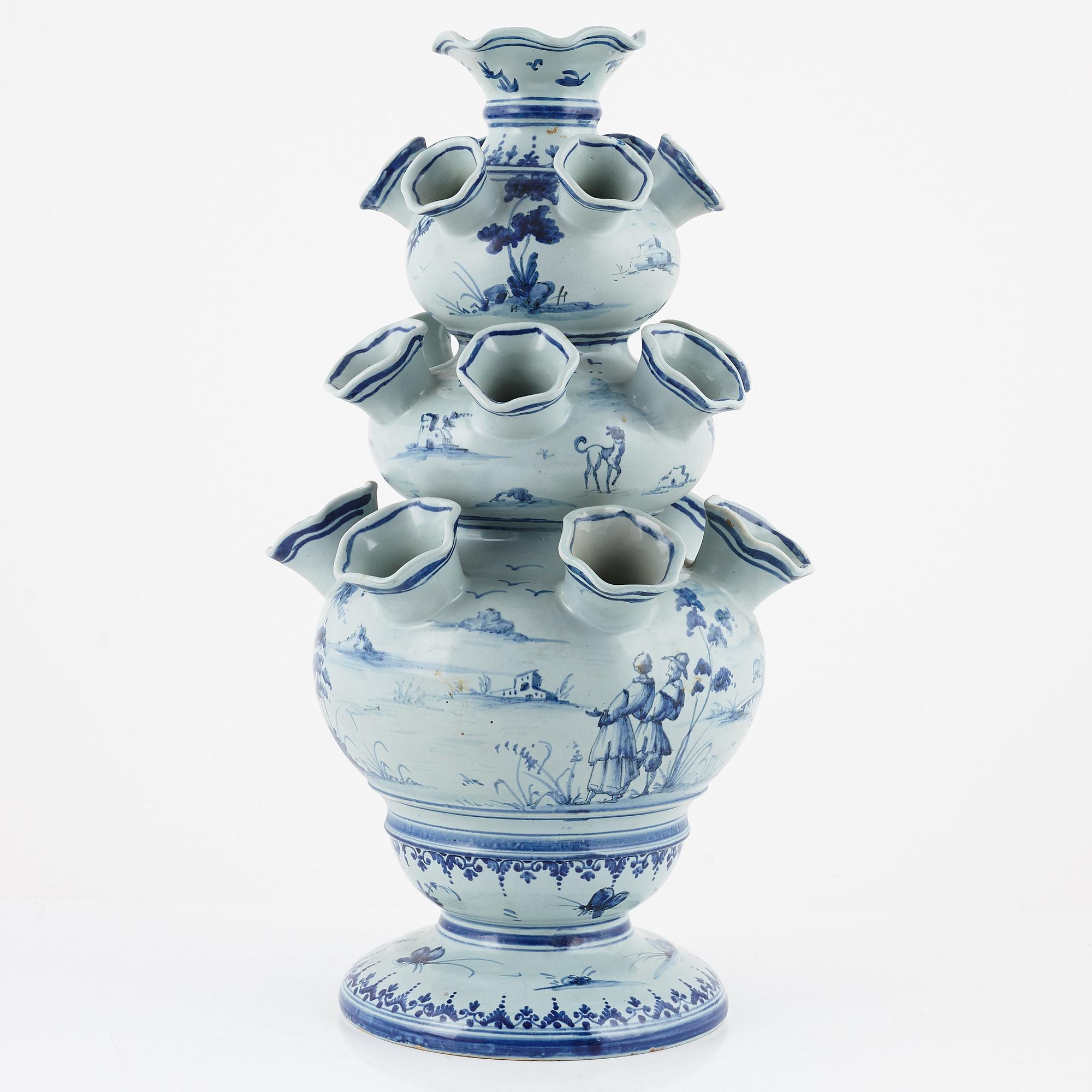 Tulpanvas, fajans, Italien, 1900-tal.