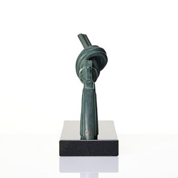 Carl Fredrik Reuterswärd, "Non Violence Knotted Gun".