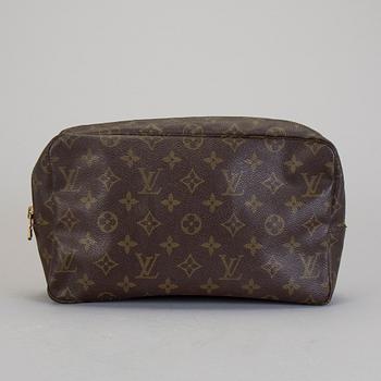 NECESSÄR, "Trousse Toilette 28 ", Louis Vuitton.