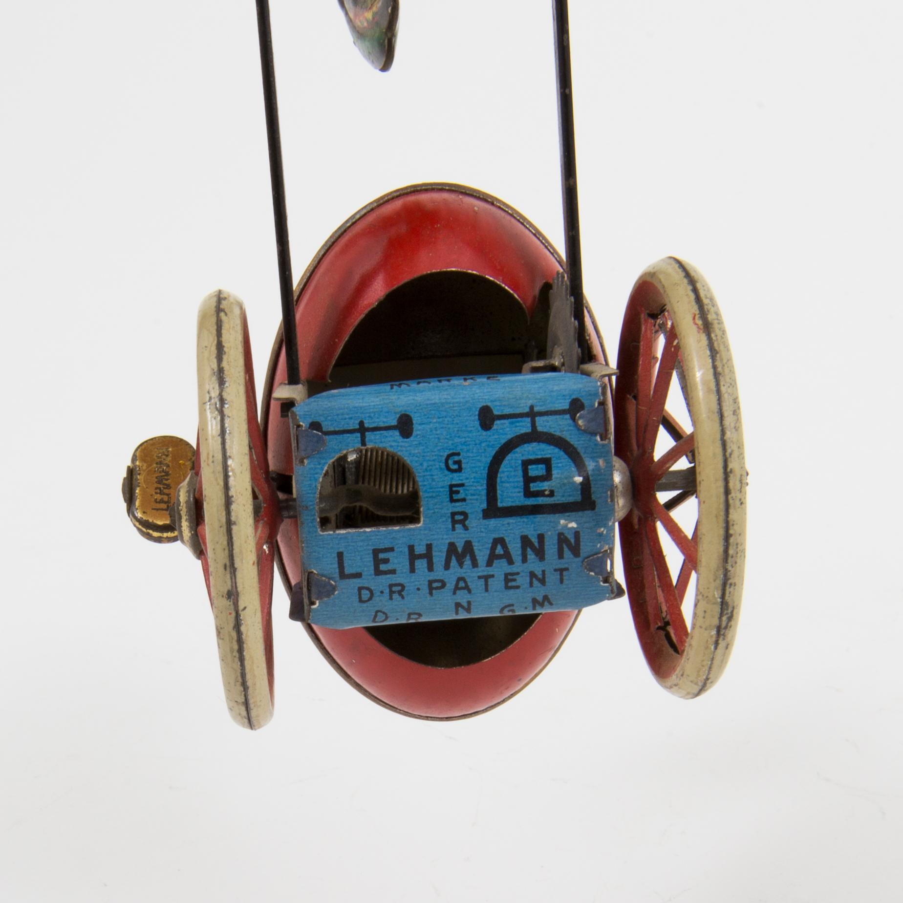 A Lehmann tinplate "Duo 722" Germany. In production 1918-45.