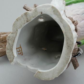 FIGURINER. 2 st. Porslin, 1900-tal.