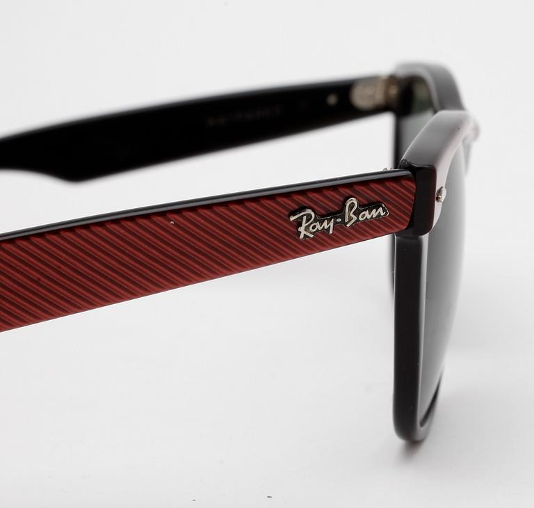SOLGLASÖGON, "Wayfarer II", Ray Ban.