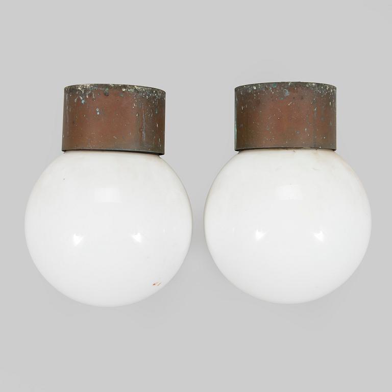 Utebelysning, ett par, modell H 203, Asea Skandia, 1900-talets slut.