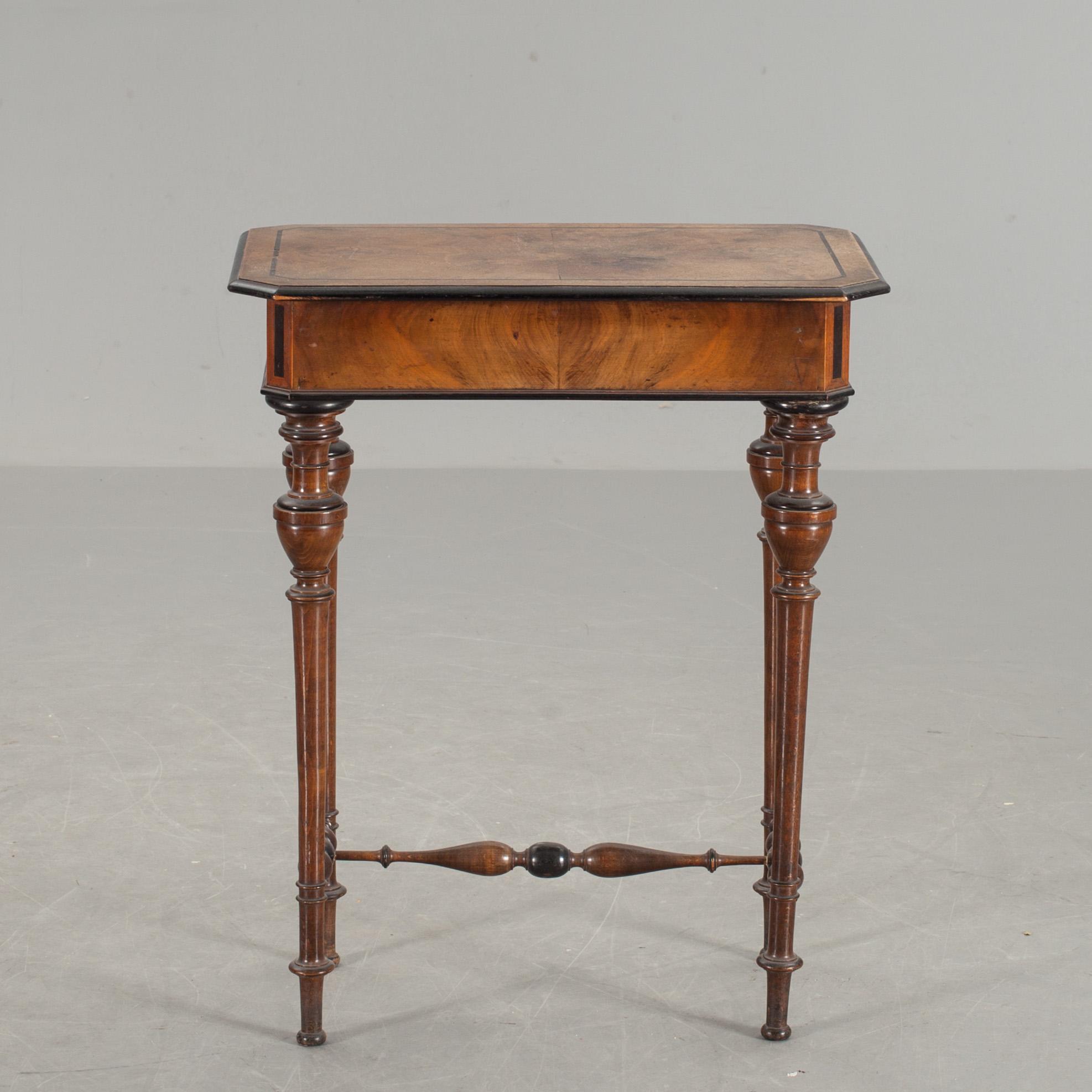 DAMARBETSBORD, sent 1800-tal.