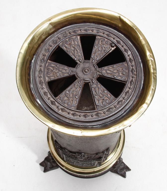 KAMIN, järn och mässing, tidigt 1900-tal.