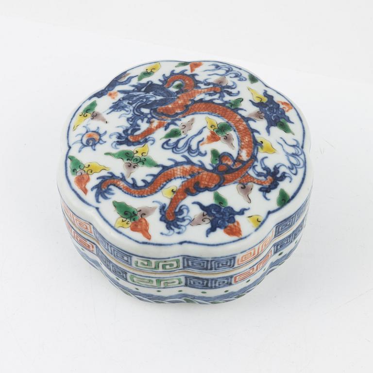 A Chinese wucai box with cover, possibly republic.