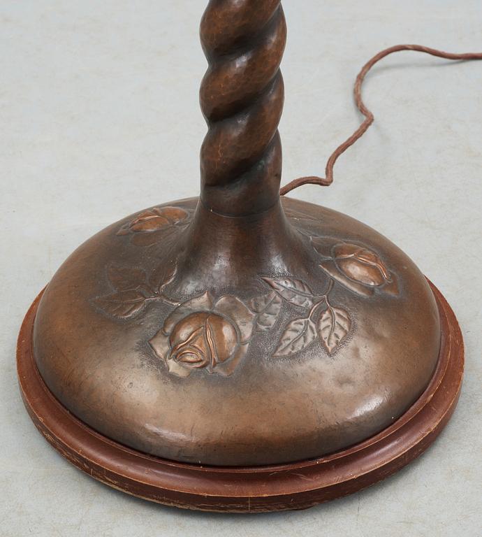 GOLVLAMPA, koppar, Jugend, 1910-tal. H ca 162.