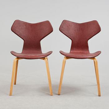 STOLAR, ett par, "Grand Prix", Arne Jacobsen, Fritz Hansen, Danmark.