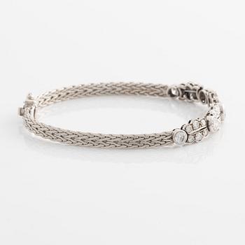 Bracelet 18K white gold with round brilliant-cut diamonds.