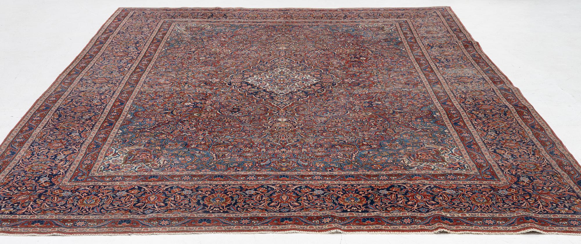 Matta, orientalisk, ca 348 x 256 cm.