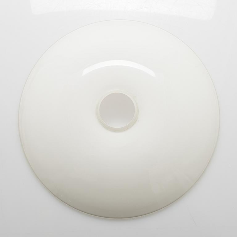 Poul Henningsen, bordslampa, "PH-4/3", för Louis Poulsen, Danmark.