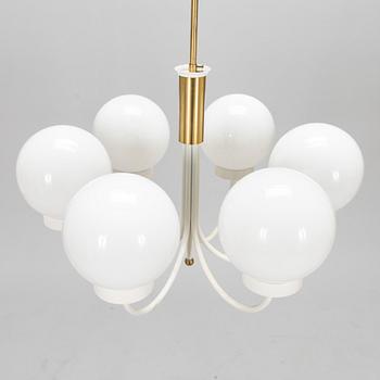 A mid 20th century chandelier for Stockmann, Orno. Finland.