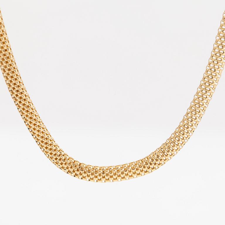 Halsband, 18K guld/vitguld, diamanter totalt ca 0.21 ct, Italien.