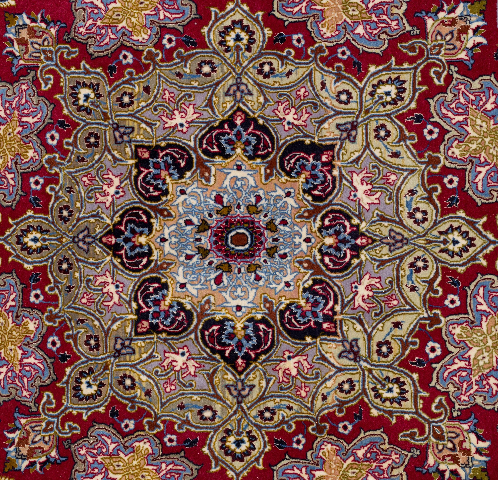 A carpet, Old Esfahan, part silk, ca 298,5 x 203 cm.