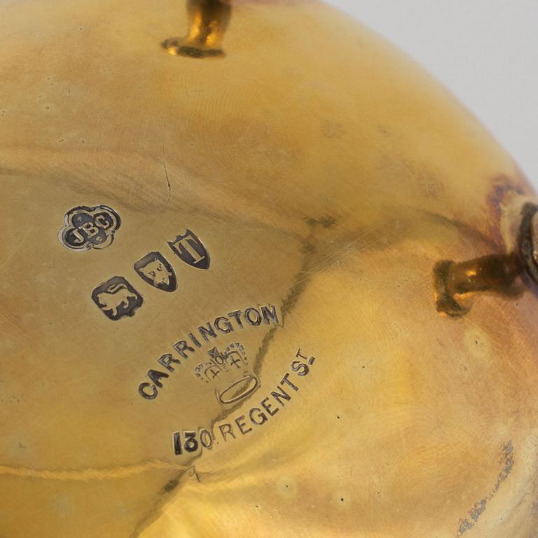 A parcel-gilt silver sugar box, Carrington & Co, London, England, 1894.