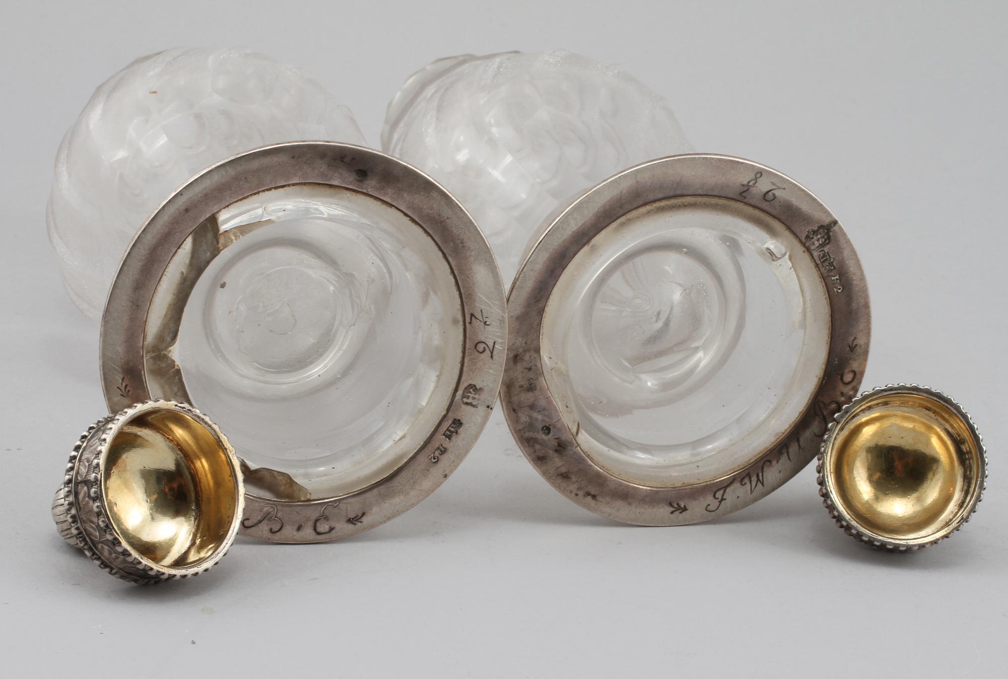 FLAKONGER, ett par, glas och silver, Andreas Isberg, Skänninge, 1790.