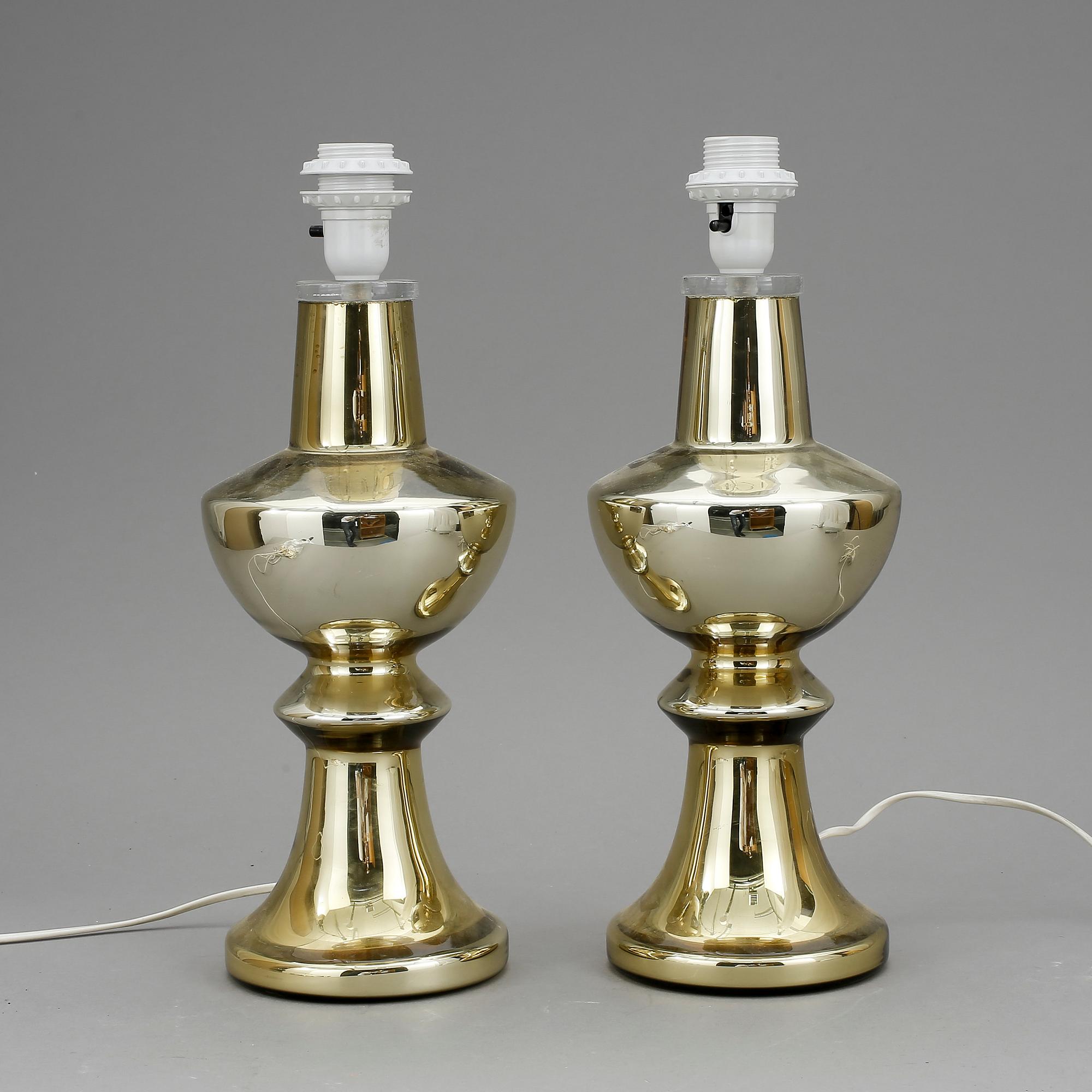 BORDSLAMPOR, ett par, glas, 1900-talets andra hälft.
