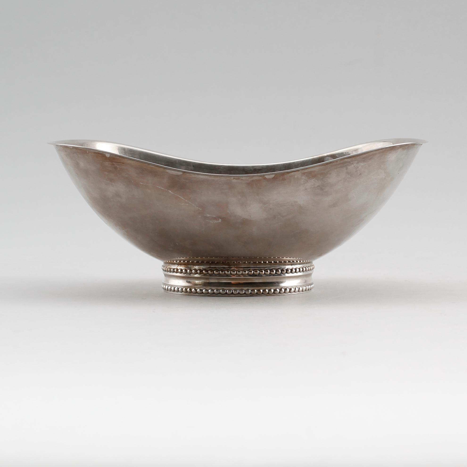 SKÅL, silver, Vera Ferngren, GAB, Stockholm 1967. Vikt ca 242 gram.