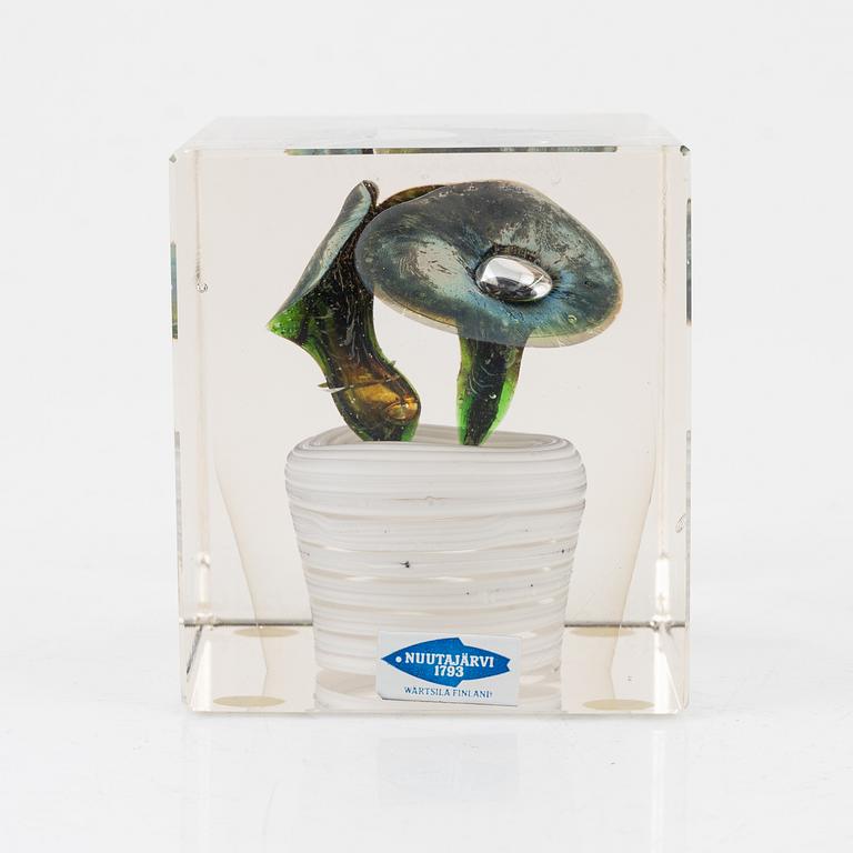 Oiva Toikka, årskub 1978, Nuutajäri, signerad, numrerad 137/2000.