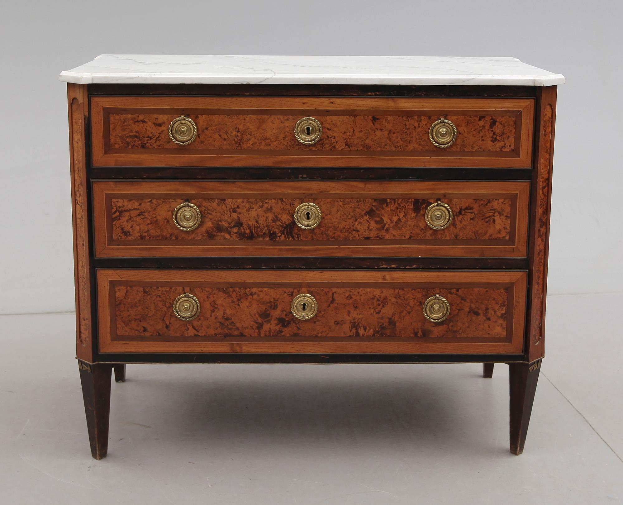 BYRÅ, gustaviansk, 1700-/1800-tal.