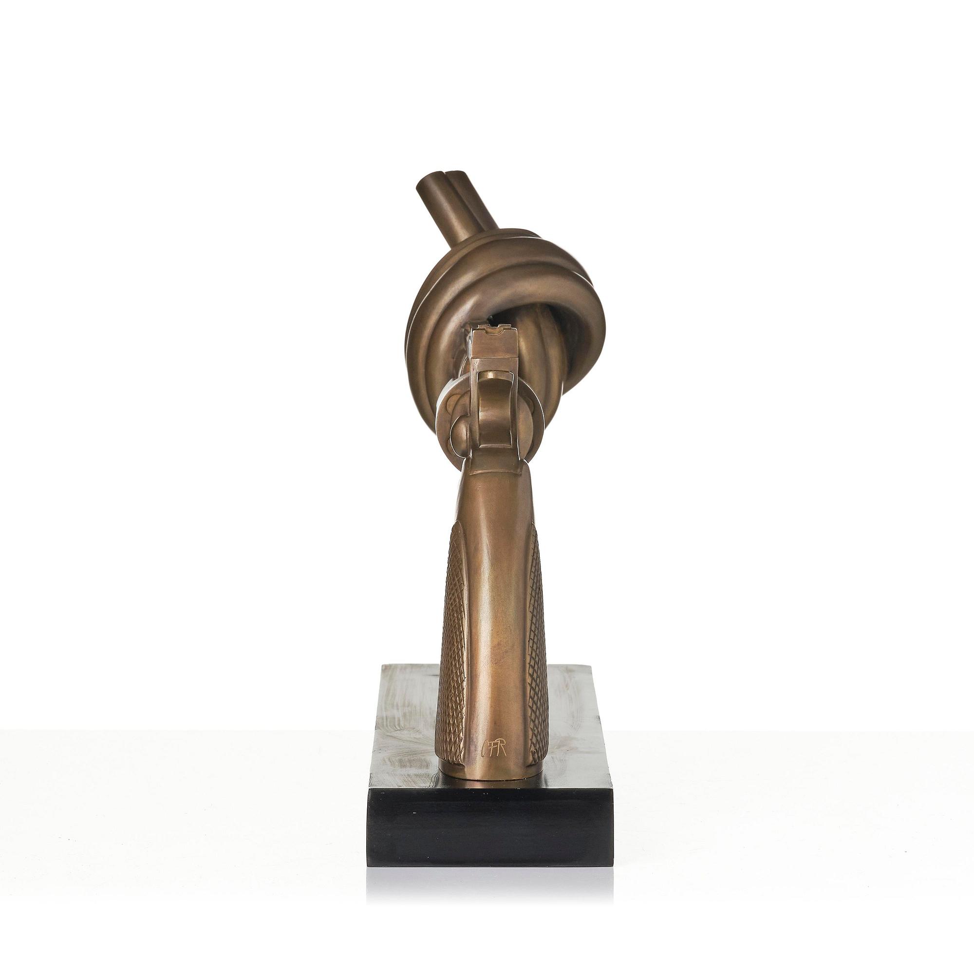 Carl Fredrik Reuterswärd, "Non Violence".