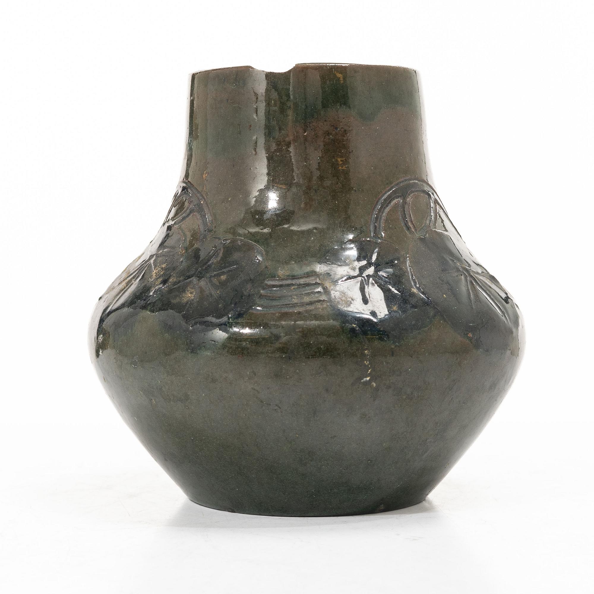 Hilma Persson-Hjelm, Vase, glazed earthenware, made in the artist’s own studio, Arvika, 1912, Art Nouveau. No. 1937.