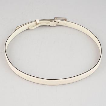 Gucci, a white leather belt, size 90 36.