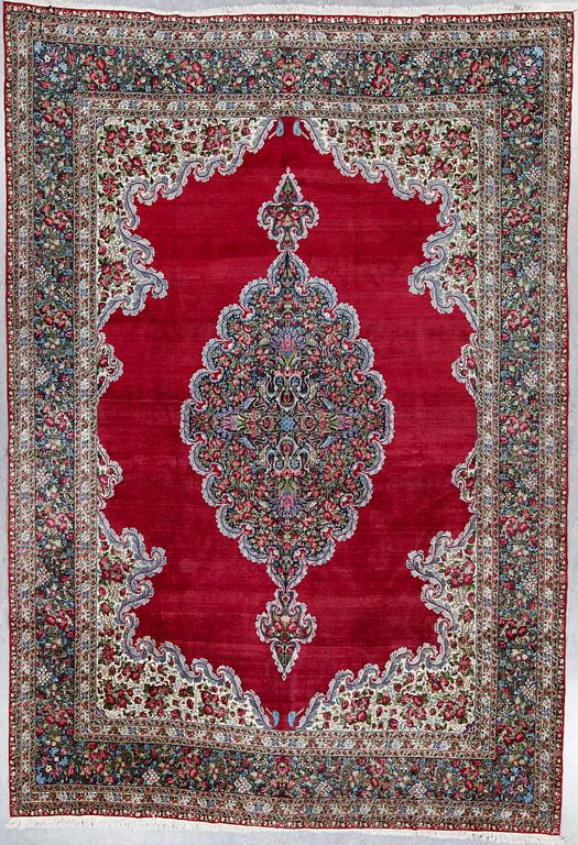 MATTA. Old Kirman, ca 381x264 cm.