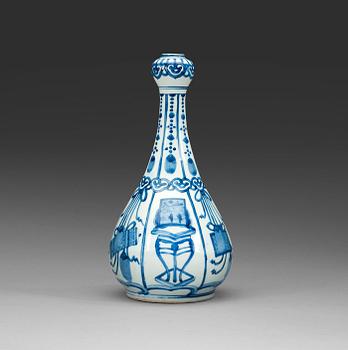 296. A blue and white bottle, Ming dynasty Wanli (1573-1619).