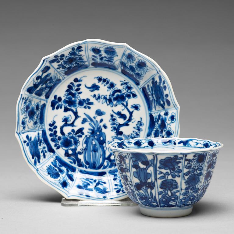 Four blue and white cups with stands, Qing dynasty, Kangxi (1662-1722).