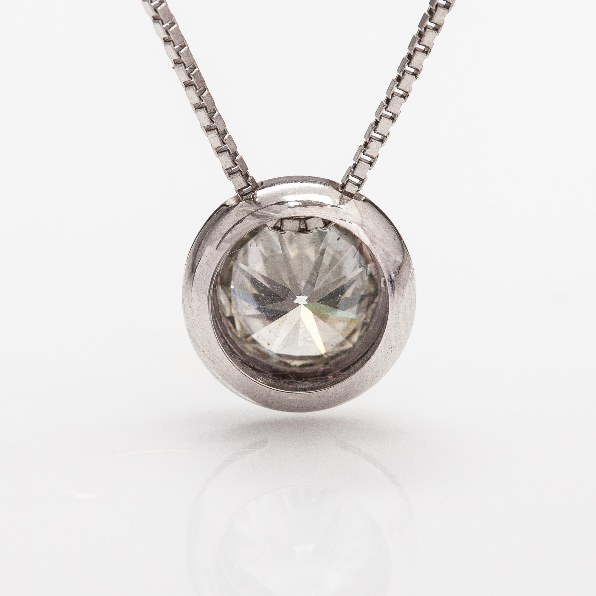 Halsband, 18K vitguld, diamant ca 0.62 ct.
