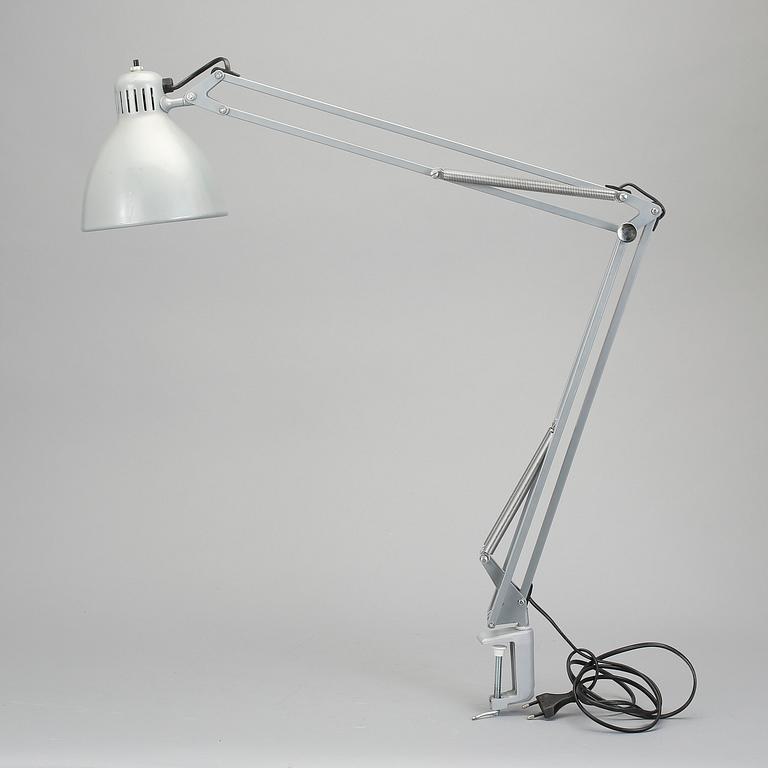 SKRIVBORDSLAMPA, Jacob Jacobsen, Modell L-1, Luxo, 1900-talets sista kvartal.