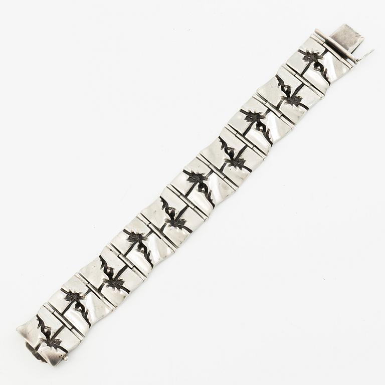 Bracelet, silver, hallmarked NM.