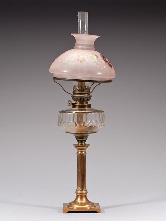 FOTOGENLAMPA, märkt Skultuna No 44.