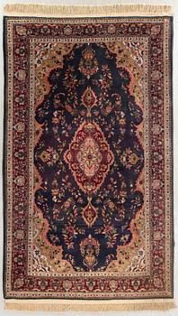 A semiantique Persian carpet ca 306 x 199 cm.