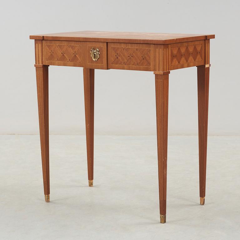 BORD, Gustaviansk stil, Lindells Möbelaktiebolag, 1900-tal.