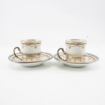 Moccakoppar ett par, Sèvres-liknande märke  porslin och silver 1800-talets slut.