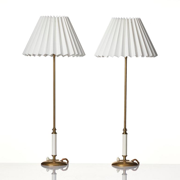 Bertil Brisborg, a pair of table lamps model "31570", Nordiska Kompaniet, 1940s-50s.